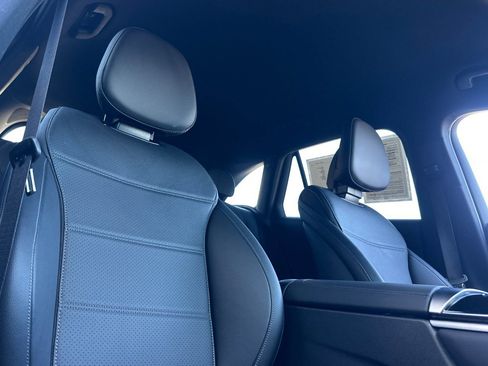 Certified 2025 Mercedes-Benz GLC 300 4MATIC image 9