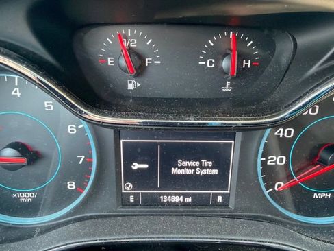 Used 2017 Chevrolet Cruze LT FWD image 15