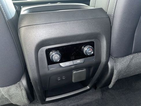 New 2026 Chevrolet Traverse LT w/ Midnight/Sport Edition AWD/4WD image 23
