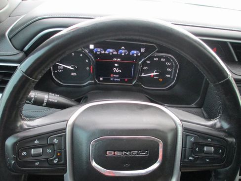 Used 2021 GMC Yukon Denali w/ Denali Premium Package image 33