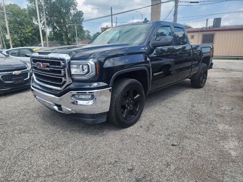 Used 2018 GMC Sierra 1500 SLE w/ SLE Value Package image 3