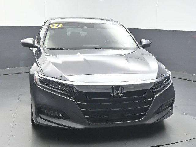 Used 2018 Honda Accord Touring image 3