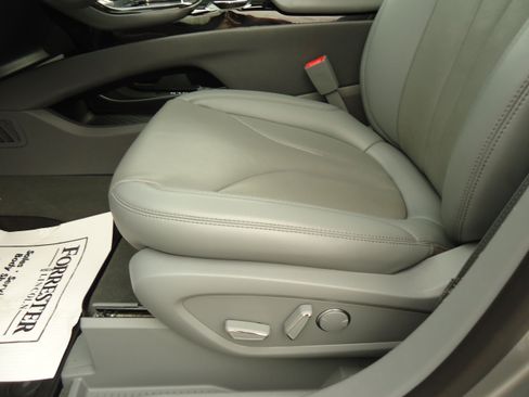 Used 2022 Lincoln Nautilus Reserve AWD/4WD image 24