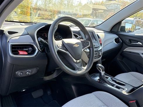 Used 2022 Chevrolet Equinox LS image 15