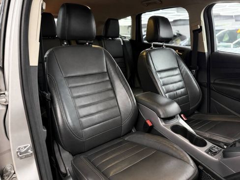 Used 2016 Ford Escape SE w/ SE Leather Comfort Package AWD/4WD image 10