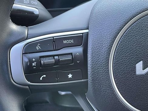 Used 2023 Kia Sportage EX image 19