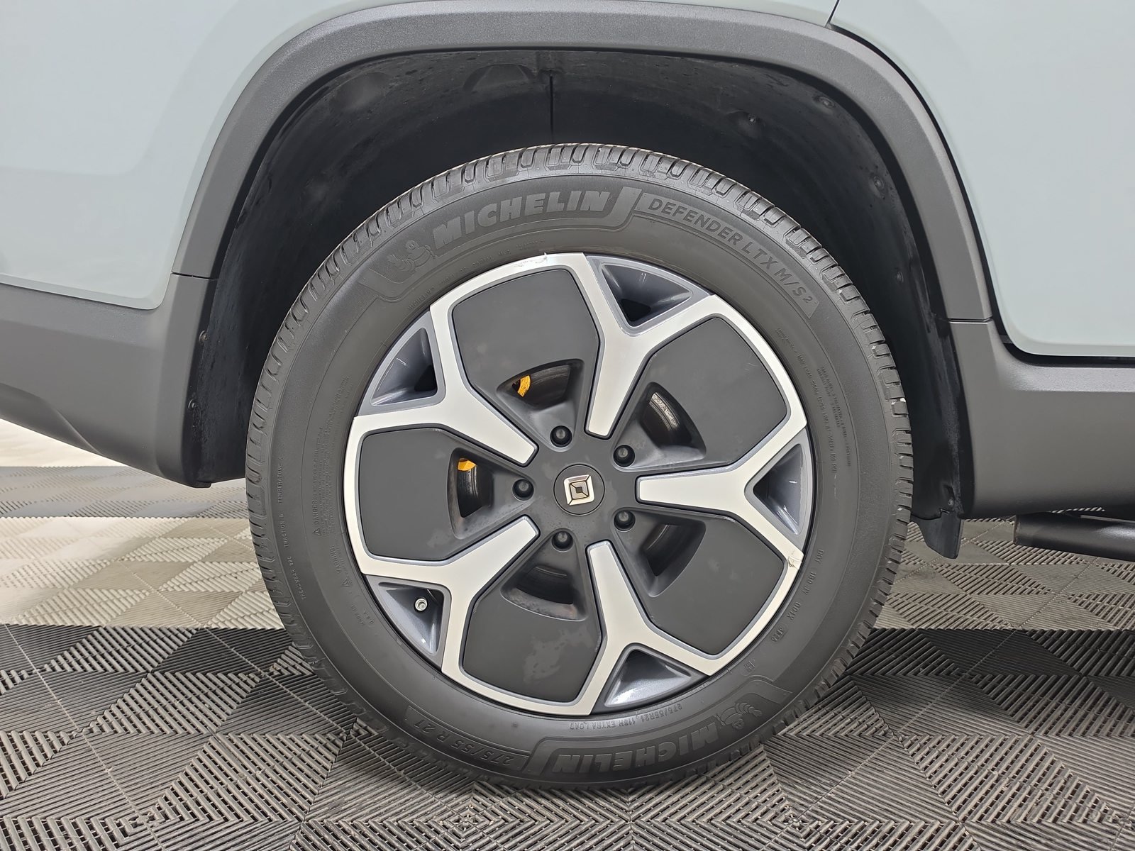 Used 2022 Rivian R1T Adventure AWD/4WD image 12