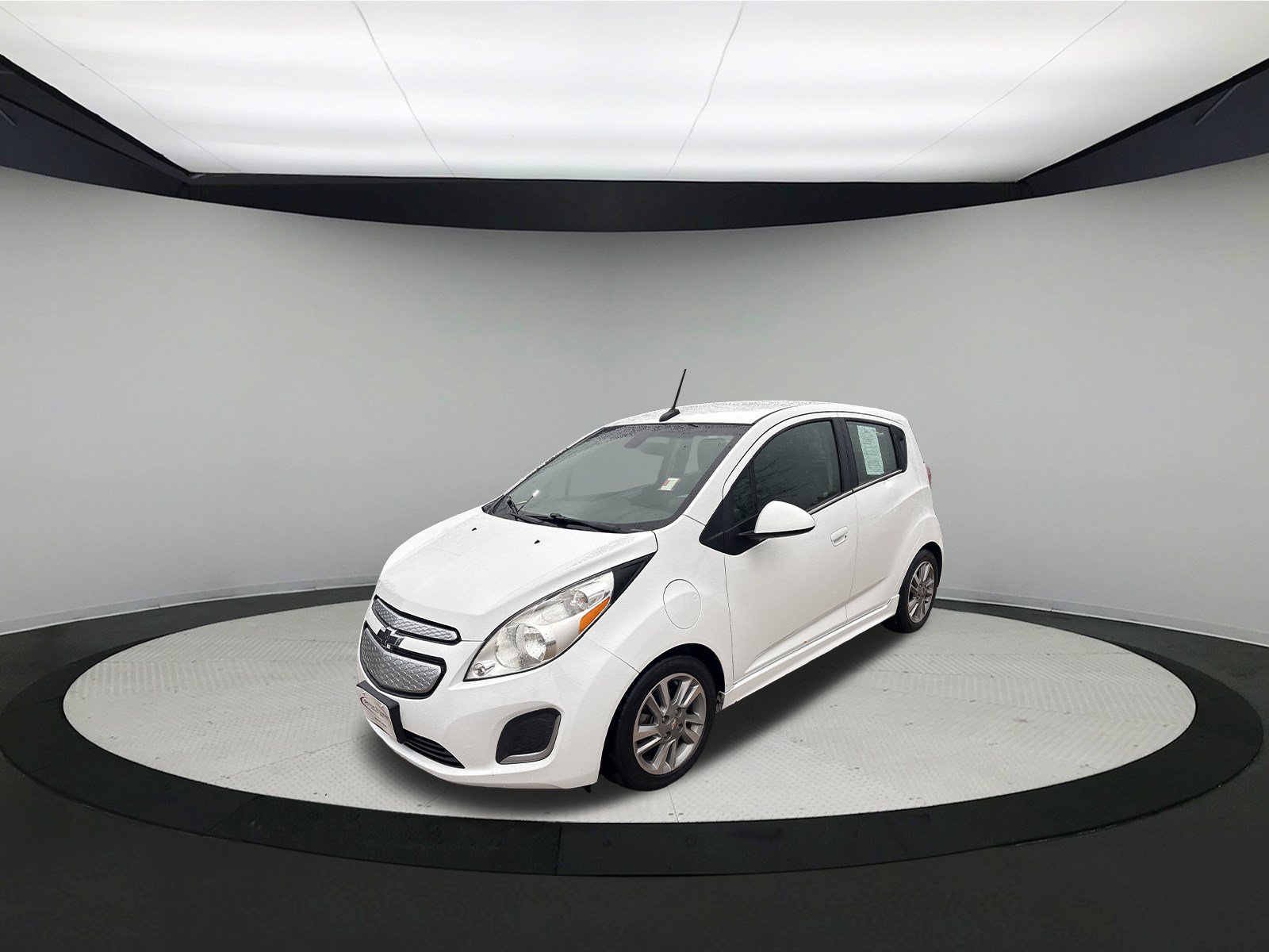 Used 2014 Chevrolet Spark LT FWD image 3