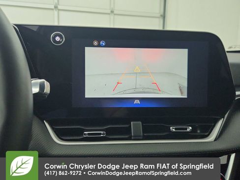 Used 2026 Chevrolet Equinox LT FWD image 24