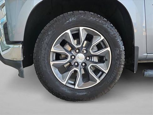 Used 2021 Chevrolet Silverado 1500 LT RWD image 23