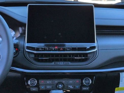 New 2026 Jeep Compass Limited image 17