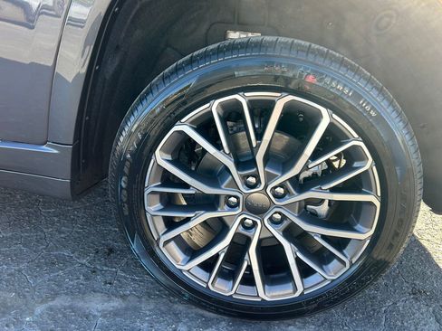 New 2026 Jeep Grand Cherokee L Summit image 13