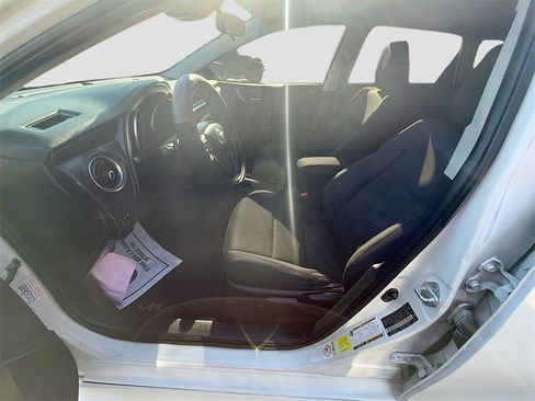 Used 2017 Toyota Corolla iM w/ Carpet Mat Package image 22