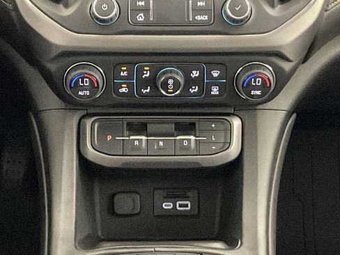 Used 2023 GMC Acadia AT4 w/ Preferred Package AWD/4WD image 23