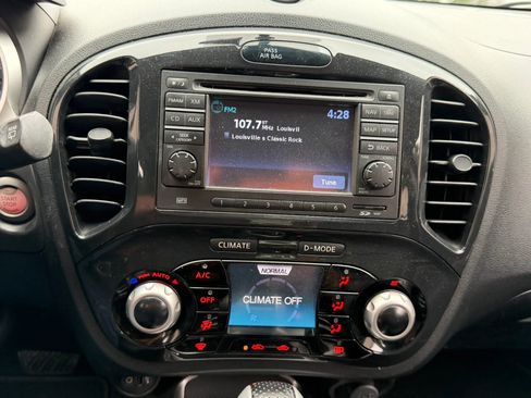 Used 2014 Nissan Juke SL AWD/4WD image 30