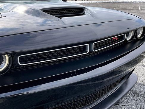 Used 2019 Dodge Challenger R/T RWD image 28