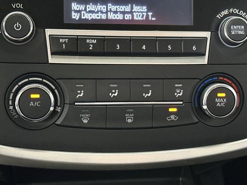 Used 2017 Nissan Altima 2.5 SR w/ Midnight Edition Package image 23