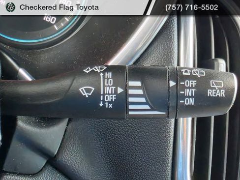 Used 2020 Chevrolet Equinox LT FWD image 16