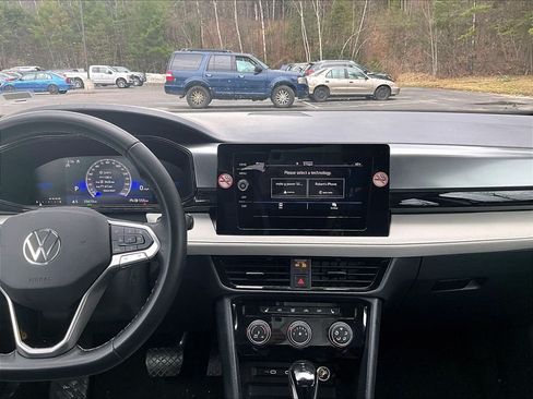 Used 2025 Volkswagen Taos S AWD/4WD image 18