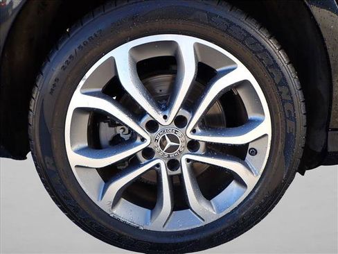 Used 2017 Mercedes-Benz C 300 4MATIC Sedan image 7