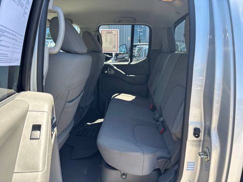 Used 2019 Nissan Frontier SV AWD/4WD image 12