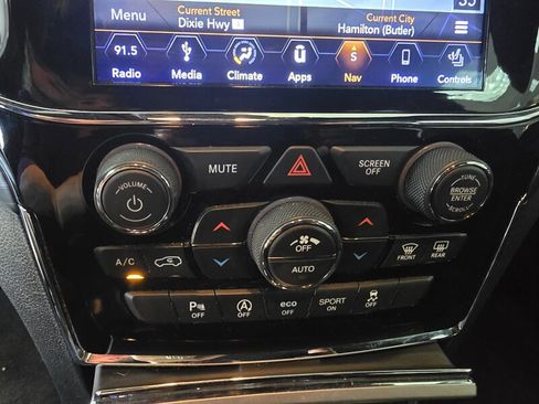 Used 2019 Jeep Grand Cherokee Altitude image 25