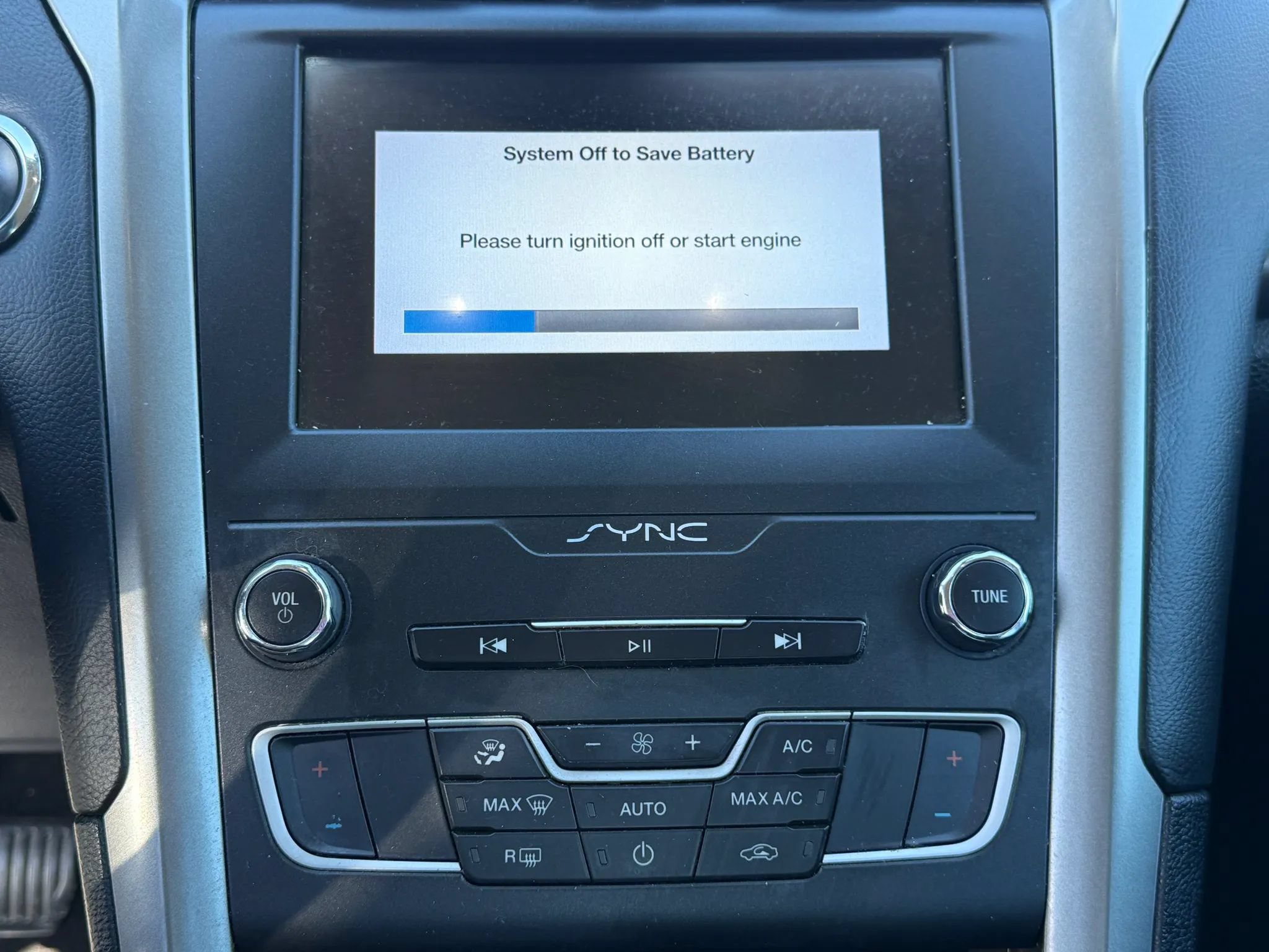 Used 2019 Ford Fusion SE FWD image 26