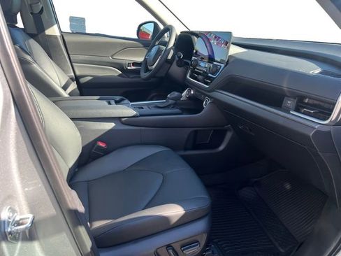 New 2026 Toyota Grand Highlander XLE image 20