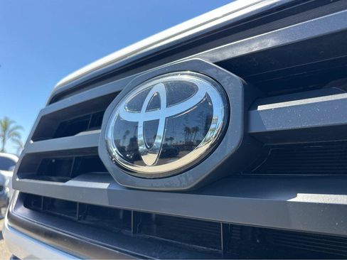 Used 2020 Toyota Tacoma SR RWD image 41
