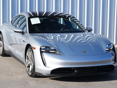 Used 2020 Porsche Taycan 4S w/ Premium Package image 56