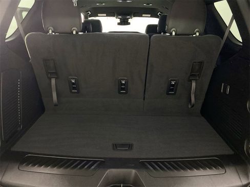 Used 2023 GMC Yukon SLE w/ Gmc Pro Safety Plus Package image 23