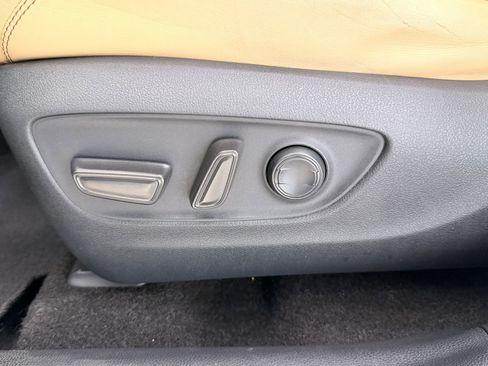 Used 2019 Toyota RAV4 XLE Premium image 14