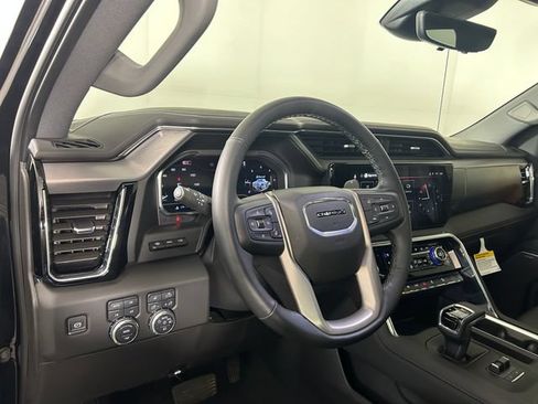 Used 2025 GMC Sierra 1500 Denali w/ Denali Reserve Package AWD/4WD image 14
