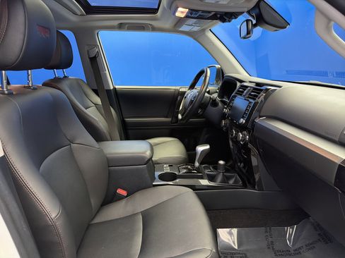 Used 2023 Toyota 4Runner TRD Off-Road Premium w/ Off Road Premium Plus Package AWD/4WD image 26