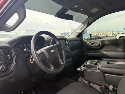 Used 2020 Chevrolet Silverado 1500 Custom w/ Custom Value Package image 10