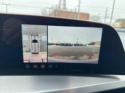 Used 2026 Cadillac Vistiq Sport image 31