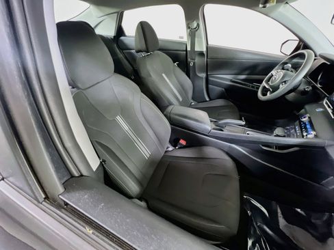 Used 2023 Hyundai Elantra SEL FWD image 25