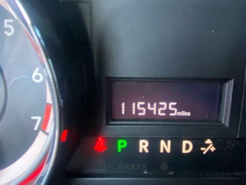 Used 2019 Dodge Grand Caravan SXT image 25