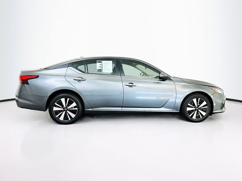 Used 2022 Nissan Altima 2.5 SV AWD/4WD image 10