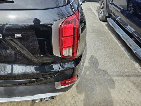 Used 2021 Hyundai Palisade SEL w/ Premium Package image 12