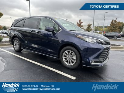 Certified 2022 Toyota Sienna XLE