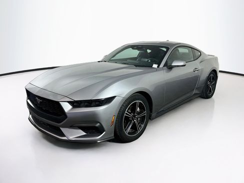 Used 2025 Ford Mustang Premium RWD image 3
