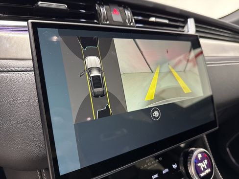 Used 2025 Jaguar F-PACE R-Dynamic S image 27