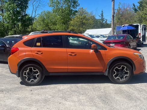 Used 2014 Subaru Crosstrek 2.0i Premium AWD/4WD image 9