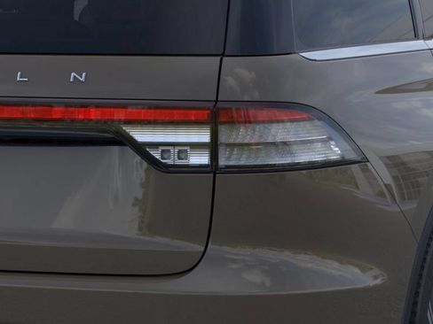 New 2026 Lincoln Aviator 2WD image 21
