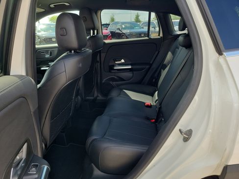 Used 2023 Mercedes-Benz GLA 250 4MATIC image 13