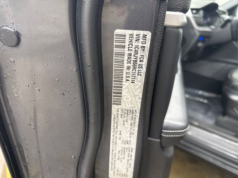 Used 2024 Jeep Grand Cherokee Limited 4xe image 17