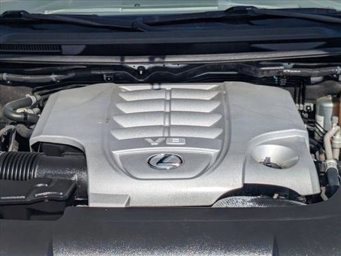 Used 2020 Lexus LX 570 4WD w/ Luxury Package image 23