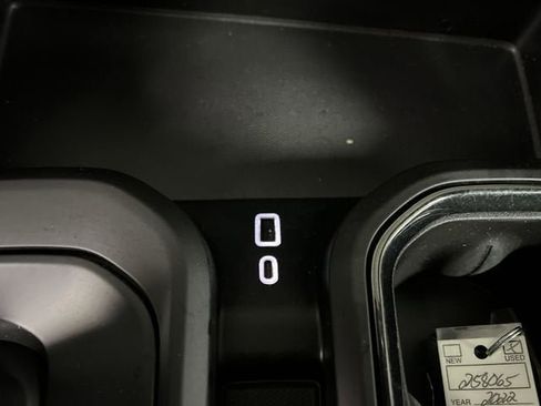 Used 2022 GMC Sierra 1500 AT4 w/ AT4 Premium Package image 35