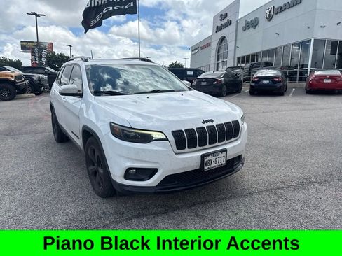 Used 2020 Jeep Cherokee Latitude Plus FWD image 9